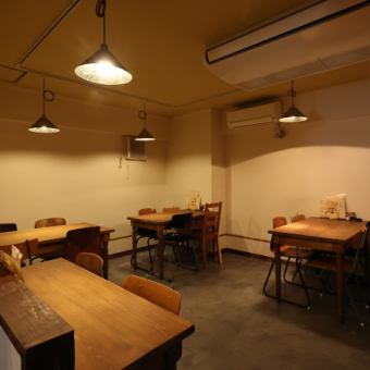 ごゆっくりお寛ぎいただけるテーブル席あり！様々なシーンでご利用ください！