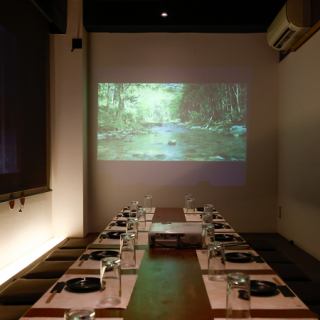 크고 작은 다양한 완전 파고 고타츠 개인실을 준비 ◎ 개인실은 연결하여 이용하실 수도 있으므로, 다양한 상황에 대응하겠습니다.환송 영회는 물론, 발사나 클래스회 등에도 추천입니다!