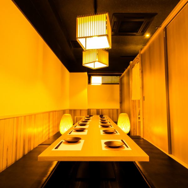 The spacious restaurant with a total seating capacity of 100 seats offers private seating for small to large groups.For a small party with a small drink party, or for a special occasion party ◎! Please leave various banquets to "Hidden room private room Yoshimura Kawagoe Ekimae store"! We accept reservations for various banquets!