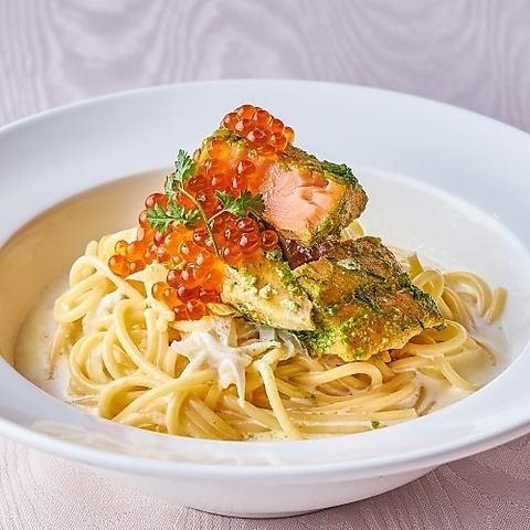 salmon and salmon roe cream pasta