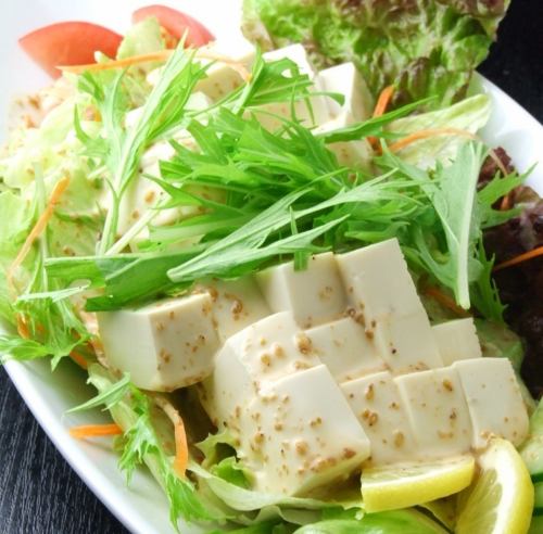 とうふサラダ