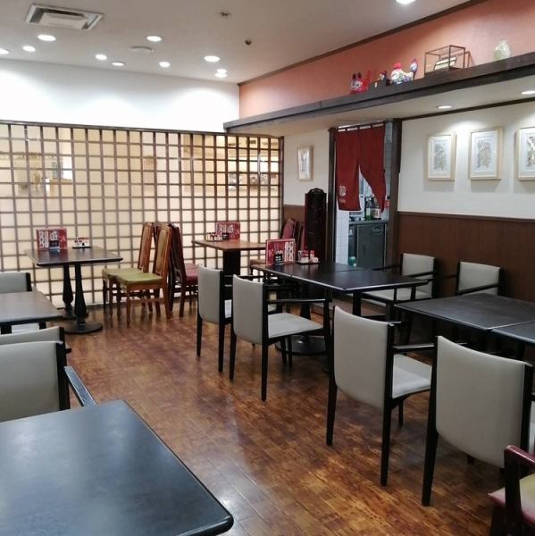 広々とした店内が特徴で、大人数での宴会にぴったりのスペースを提供しています。落ち着いた雰囲気の中で、仲間やビジネスパートナーと共に楽しいひとときを過ごすことができます。宴会コースは多彩な料理を楽しむことができます◎店内はリラックスした雰囲気を醸し出し、食事をしながら楽しい会話が弾みます◎