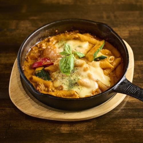 シーフードトマトパスタ