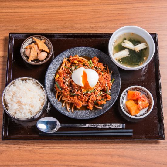 人気のメニューをご堪能ください◎