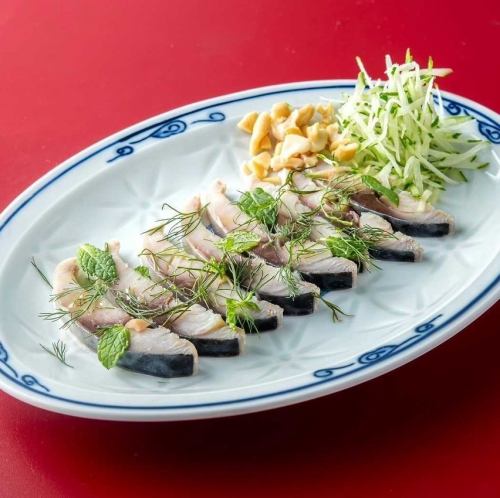 炙り〆さば香菜和え