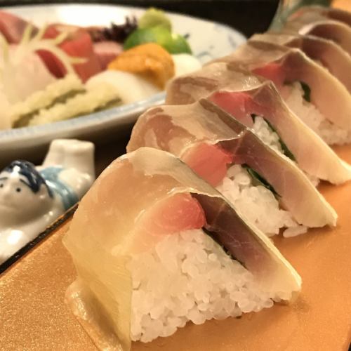 A masterpiece of mackerel sushi