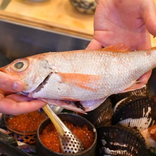 Get seasonal fish from all over the country