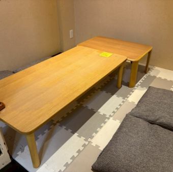 這是一個可容納 4-5 人的用餐區。*線上預訂時，請僅選擇成人人數。人多的時候，這個座位的使用時間可能會被限制在兩小時以內。