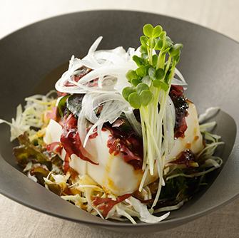 豆腐と海藻のサラダ