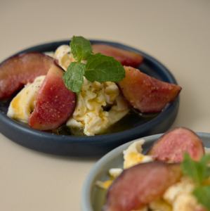 Caprese with black figs and mozzarella from Fukuoka Prefecture