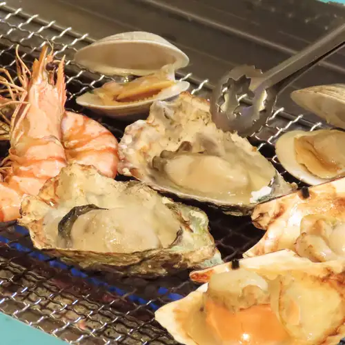 自分で食材を焼くBBQスタイル！