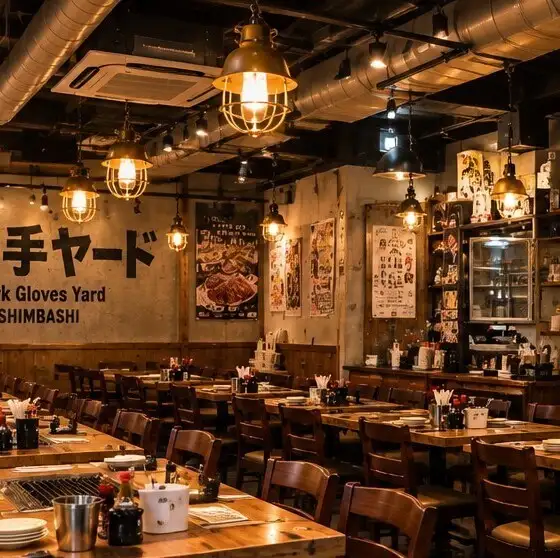 The restaurant boasts high ceilings and a spacious feel, with a total of 80 seats! It's a somewhat rugged, warehouse-like space.Gather around the built-in roaster at your table and enjoy oysters, pork ribs, classic snacks, and addictive recommended dishes, along with premium malt's beer and a wide variety of highballs.