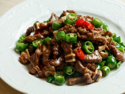 Stir-fried 2 kinds of ribs with bones