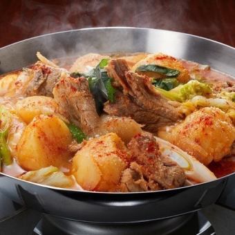 【鍋コースA＜カムジャタン＞】縁のおすすめ韓国鍋料理＋韓国一品料理と共に！