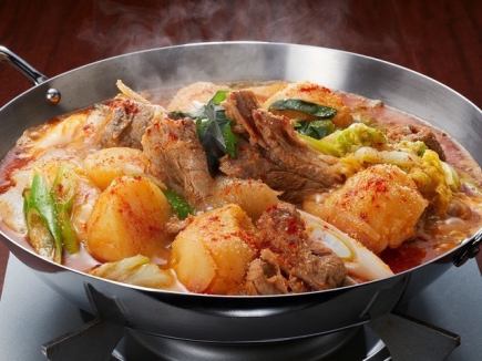 【鍋コースA＜カムジャタン＞】縁のおすすめ韓国鍋料理＋韓国一品料理と共に！