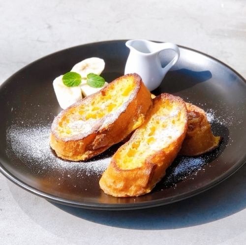 [French toast] Since it is baked in the oven, the outside is crispy and the inside is fluffy.