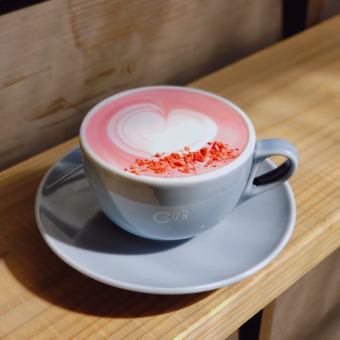 Strawberry beetroot latte