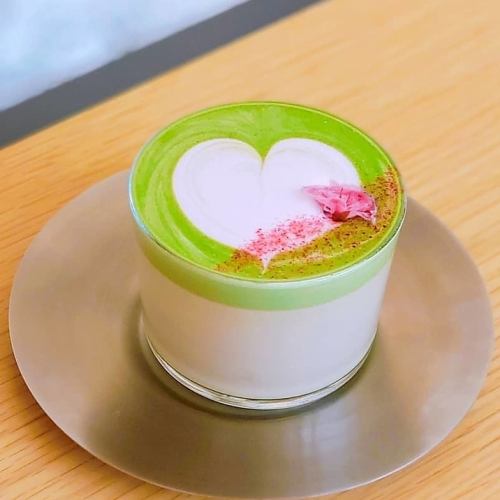 Sakura matcha latte