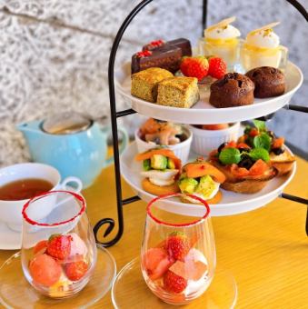 [Weekdays only] Strawberry and chocolate afternoon tea <Includes 2 types of herbal tea as a souvenir>