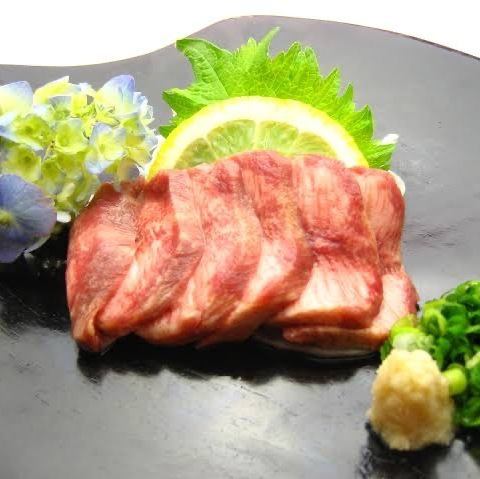 豊富種類の馬刺し♪