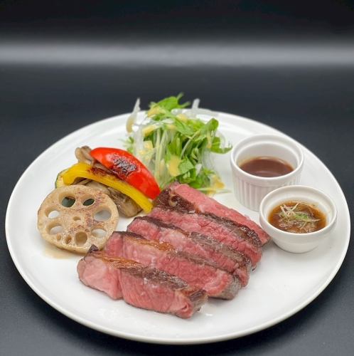 250g of carefully selected domestic beef loin steak