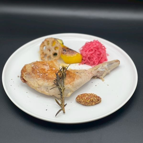 京丹後あじわい鶏の骨付き鶏もも肉コンフィ