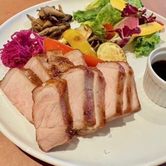 国産豚のロースステーキ