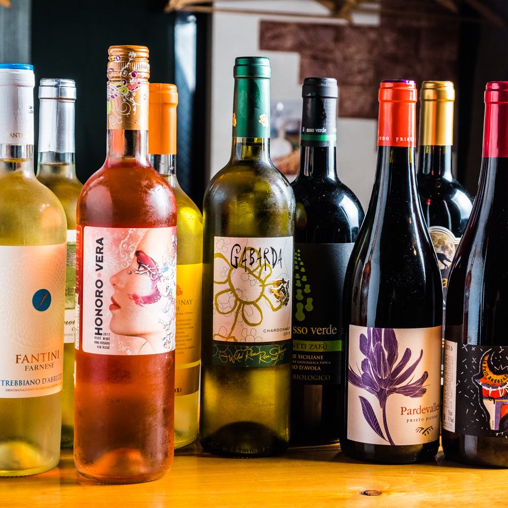 我們還有隻能在我們餐廳喝的原創葡萄酒，每杯 399 日元起！