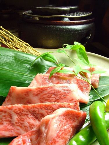 [Popular] A5 rank marbled Tochigi Wagyu beef "Takumi" grilled sirloin (100g)