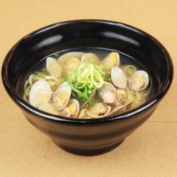 蛤蜊多的鯛魚湯拉麵