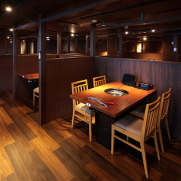 [Perfect for 2-4 people] Enjoy delicious yakiniku at a casual table♪ This restaurant is located on the first basement floor of the Hachiko Building, a 5-minute walk from Hankyu Umeda Station.It's a casual place where you can drop in whenever you feel like it on your way home from work or school! Of course, you can also order ala carte.Please enjoy our proud meat.There is also an all-you-can-drink option (90 minutes/1,430 JPY (incl. tax)).Can also be used for small parties ☆