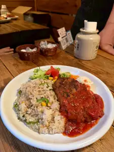 ハンバーグピラフ