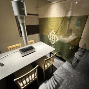 2階席は完全個室のプライベートなお食事にぴったり！4～8名様でご予約承ります。