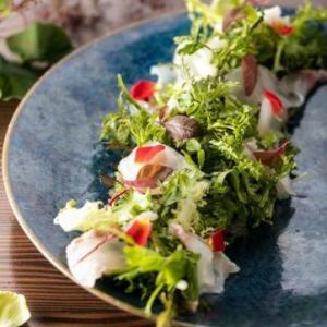 魚本来の旨味がギュッ！と凝縮された“熟成魚”のカルパッチョ