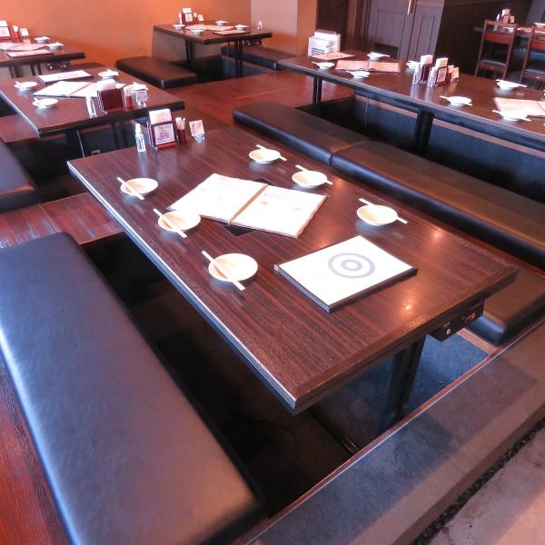 Nabusa is a seasonal side dish eater illuminated by warm lighting with an outstanding atmosphere.There are table seats as well as digging tatami seats! Please feel free to make a reservation!
