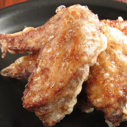 Soft soy sauce chicken wings