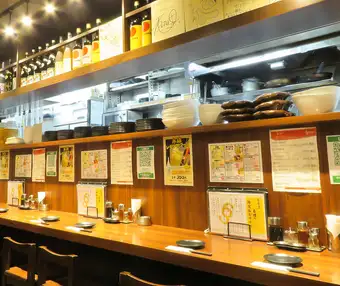 カウンターもございます♪サシ飲みに最適です。