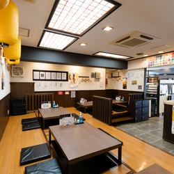 You can relax in the sunken kotatsu seating.