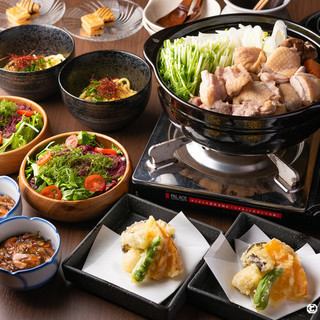 各種ご宴会にオススメ♪【ふたば屋コース】お造り3種盛りなど全8品＋120分飲み放付き　4,500円♪