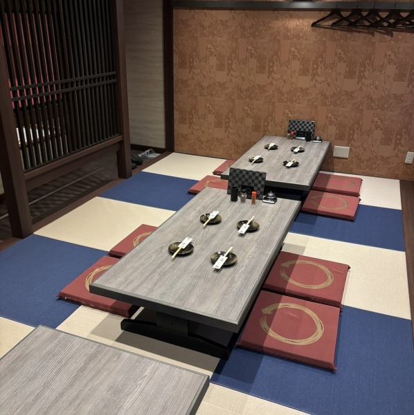 最大18名様ご宴会可能♪座敷席は4名×3テーブルございます。自慢の焼き鳥や地酒をご用意★大規模宴会や普段使いなど幅広いシーンでご利用頂けます!ご利用人数やご予算等お気軽にお問い合わせください♪[三島/学生/記念日/居酒屋/宴会/飲み放題/酒/焼き鳥/刺身/会社宴会/二次会/誕生日/サク飲み]