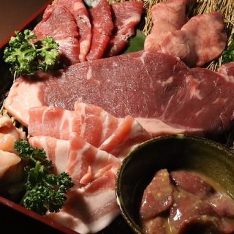 All-you-can-eat course including yakiniku, beef tongue, skirt steak, kalbi, horumon and steak ♪ 4,378 yen (tax included)