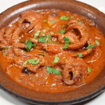 Octopus stew with tomatoes Santa Lucia style