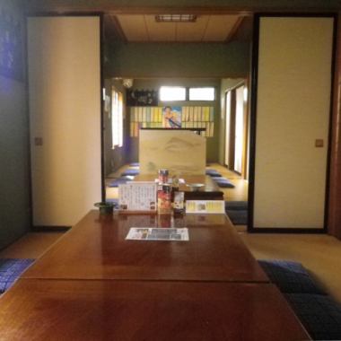 轻松的日式空间：挖式tatatsu-mat室是一个小平房，最多可容纳30人（从30人到30人），并用于娱乐，女孩派对，小型宴会，大型宴会等各种场合。有可能请带花去洽谈。尽快预订私人房间...♪