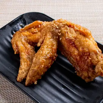 Chicken wings (with savory sauce, pepper, curry flavor, butter soy sauce, and Taiwanese style)