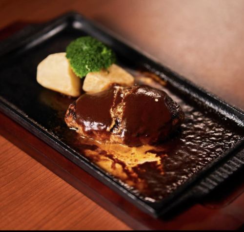 自家製ハンバーグ～デミグラスソース～