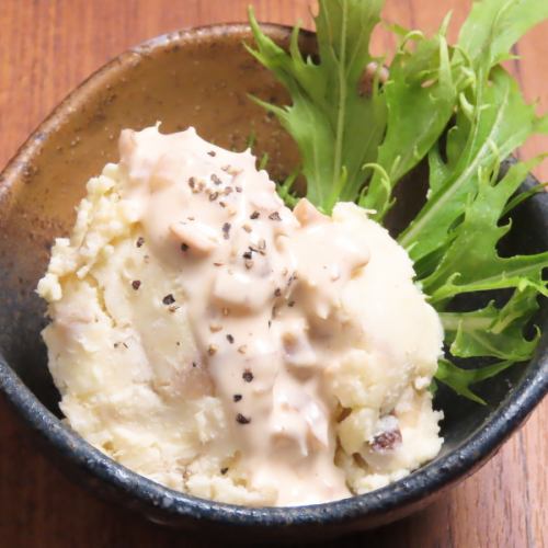 煙燻鯖魚蘿蔔塔塔醬馬鈴薯沙拉