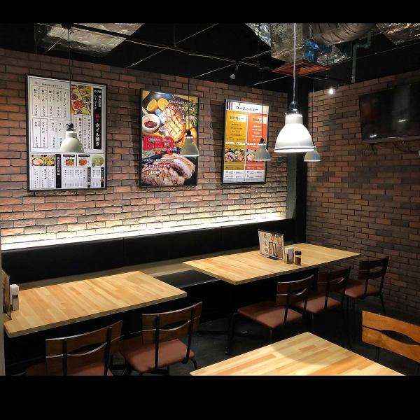 【いつも店内ではKーPOPが】店内ではいつもK-POPが流れてます。好きなミュージシャン教えていただければたくさん流せます！