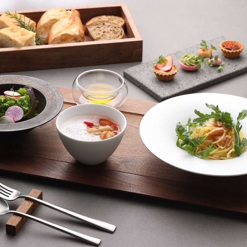 LA CUCINA ITALIANA 実践・新イタリア料理 全3巻 セット LA CUCINA ITALIANA 実践・新イタリア料理 全3巻 セットの通販