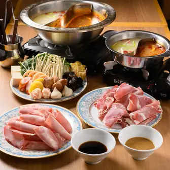 [All-you-can-drink included] Sichuan hotpot set - Enjoy a rich selection of lamb, pork, seafood dumplings, knife-cut noodles, and more