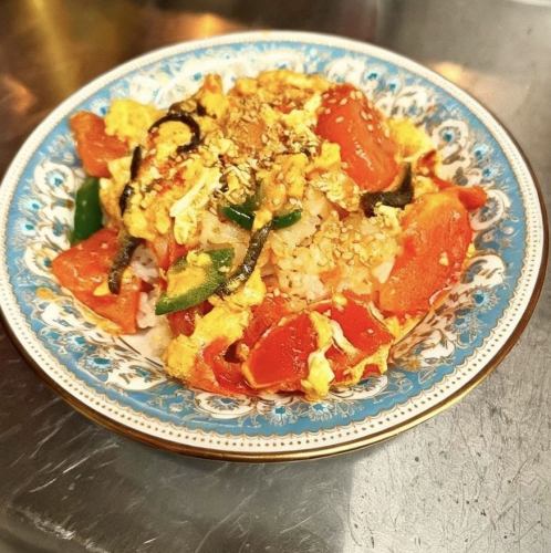 トマト玉子丼